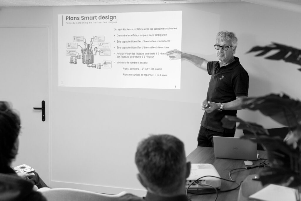 Maurice Pillet pendant la conférence Ellistat en 2026 sur les plans d'expériences Smart Design